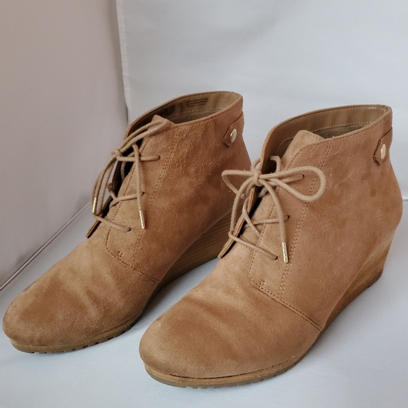 Dr Scholl's brown wedge ankle boots size 8…